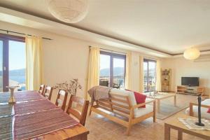 Erc Konaklama, Бююкчекмедже