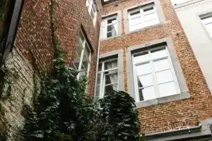 Bed Namur, Намюр