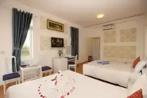 Little Paris Resort, Муине