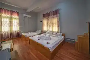 Royal Tulip Hotel, Мандалай