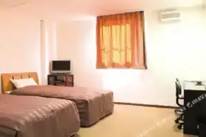 Katsuta Plaza Business Hotel, Хитатинака