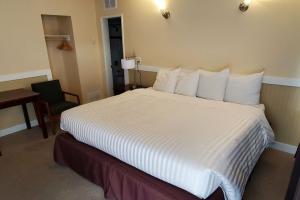 Comox Valley Inn & Suites