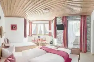 Ferienhaus Piz Lad, Наудерс