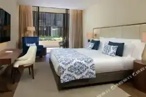 Boeira Garden Hotel Porto Gaia, Curio Collection by Hilton, Порту