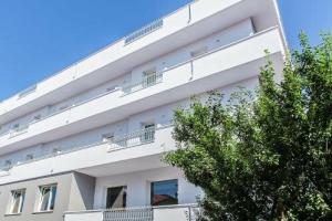 Hotel Odeon, Сан-Мауро-а-Маре