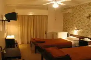 Fadira Hotel, Ксилокастро