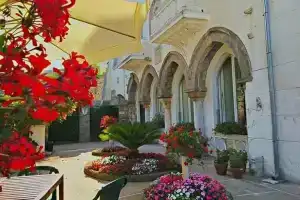 Altracosa Villa Avellino B&b, Кава-де-Тиррени