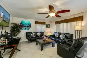 Hidden Oasis 7 Day Minimum 2 Bedroom Condo, Палм-Спрингс