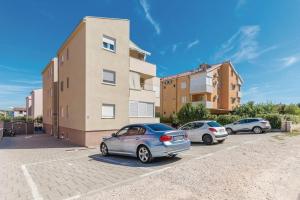 Awesome Apartment in Biograd na Moru With 1 Bedrooms and Wifi, Биоград