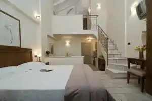 Harmony Hotel Apartments, Селианитика