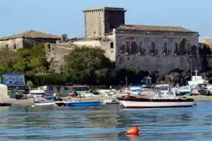 Apartment With one Bedroom in Giardini Naxos, With Wonderful sea View, Furnished Terrace and Wifi - Near the Beach, Джиардини-Наксос