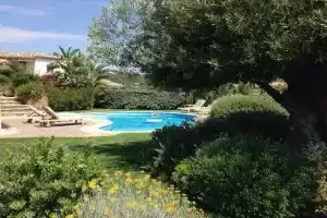 Villa Bouganville, Кастиадас
