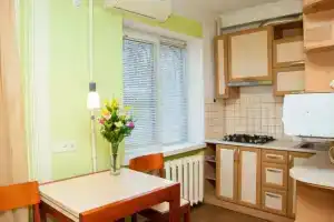 Semi-luxury Apartment on Nezalezhnoi Ukrainy 65-b, Запорожье