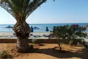 Villa Plori, Макриялос