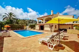 Alice - Holiday Home with Private Swimming Pool in Benissa, Бениса
