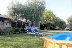 Casa Raffaella, Монига
