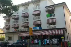 Casa Pizzolitto, Каорле