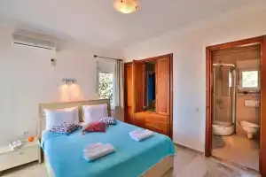 Paradise 4 Apartment, Каш