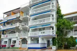 Ноги в море