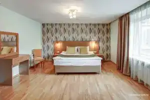 Гостиница «Орбита», Октябрьское