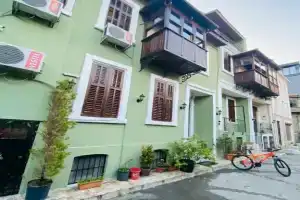 Maya Hotel Studio, Измир