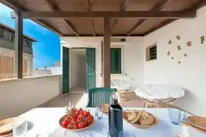 Villetta Oltremare, Торре-Суда