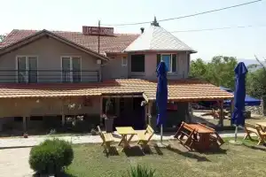 Vinik Rooms, Ниш