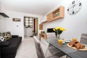 Apartment Happy Holidays, Сплит