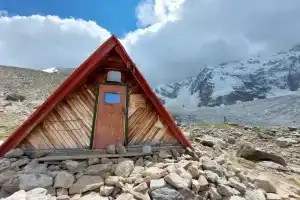 Кемпинг «Джанги-Кош», Ушгули