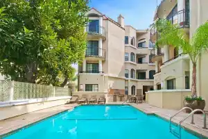 Beverly Hills Condos, Лос-Анджелес