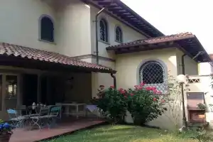La Maison Bed & Breakfast, Пьетрасанта