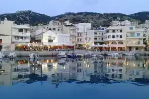 Apartment With one Bedroom in Karpathos, With Wonderful sea View, Furnished Terrace and Wifi - Near the Beach, Карпатос