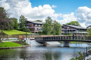 Hotell Jæren, Брюне