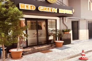 Red Green Hotel, Измир
