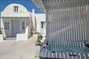Oia Suites Hotel, Ия