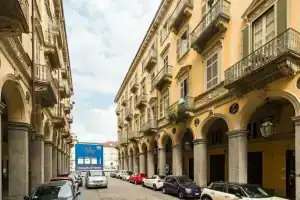 Porta Nuova Roomy Flat, Турин