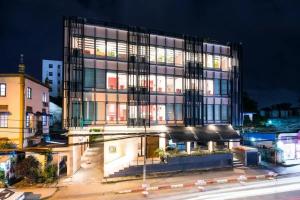 The Loft Hotel Downtown Yangon, Янгон