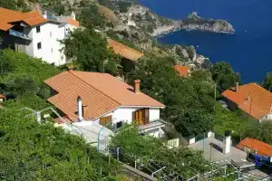 Roccia Fiorita, Фуроре