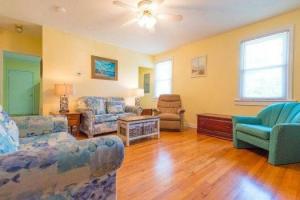 W Huron 110 2 Bedroom Holiday Home by My Ocean Rentals, Фолли-Бич