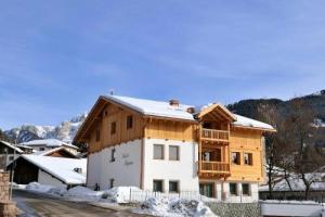 Apartments Chalet Regina, Сельва-ди-Валь-Гардена