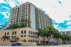 Beautiful Asian Retreat 2bd/2bth Apt. min to Beach, Санни-Айлс-Бич