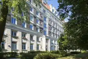 ClickTheFlat Avenue Place, Варшава