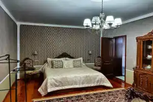 Гостиница «Тахта-капы», Дербент