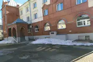 Гостиница, центр детского и юношеского туризма и экскурсии, Киров