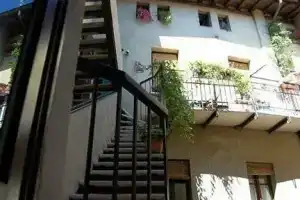 Libenter, Мантуя