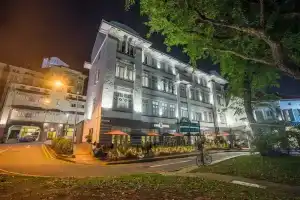 ClubHouse Residences Elm Attic Studio, Сингапур