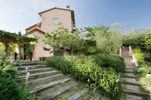 Apartment With one Bedroom in Comune di Sesto Fiorentino, With Enclosed Garden and Wifi, Сесто-Фьорентино