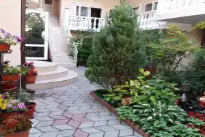 Валентина, Кабардинка