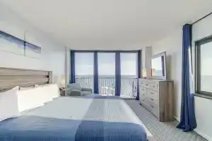 Luxury 3BR's at Palms by Hosteeva, Миртл Бич