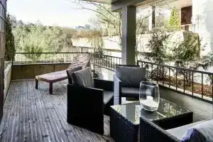 Kliniknahe 2-Zimmer Whg und gr. Terrasse, Тюбинген